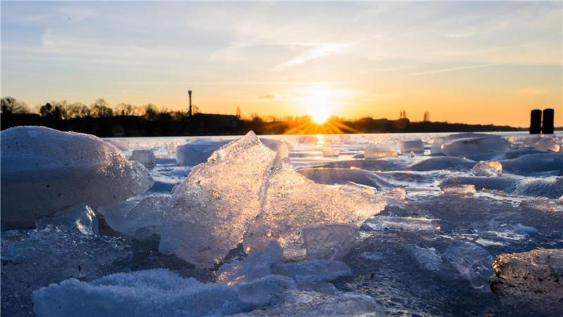 Wer kann, sollte heute noch die Sonne genießen. Die wird sich in den nächsten Tagen im Norden  nicht mehr blicken lassen. 