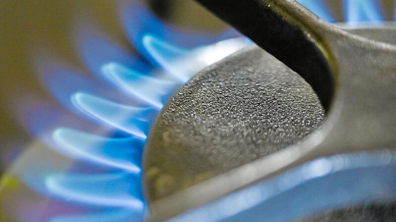 Wer mit Gas heizt oder kocht, kann sich auf sinkende Preise freuen. Die Harz-Energie reduziert im Februar 2026 ihre Tarife. Foto: picture alliance/dpa