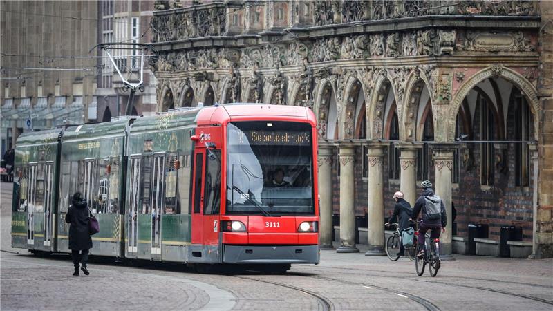 Wer mit der Bahn anreist oder mit Leihrädern die Stadt erkundigt, bekommt im Frühjahr Rabatte. (Archivbild)