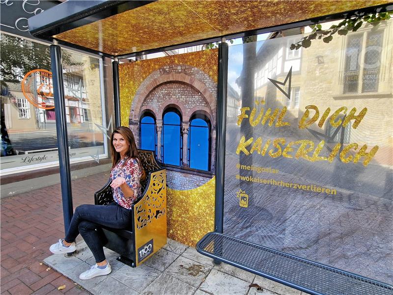 Goslarer thronen in drei Bushaltestellen wie der Kaiser Wer schon immer mal thronen wollte wie ein Kaiser oder eine Kaiserin, kann dies an drei Goslarer Bushaltestellen ausprobieren. Foto: GMG