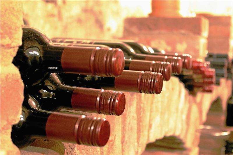 Wer sich in Sachen edle Weine beraten lassen möchte, ist bei einem Sommelier bestens aufgehoben. Foto: Pixabay