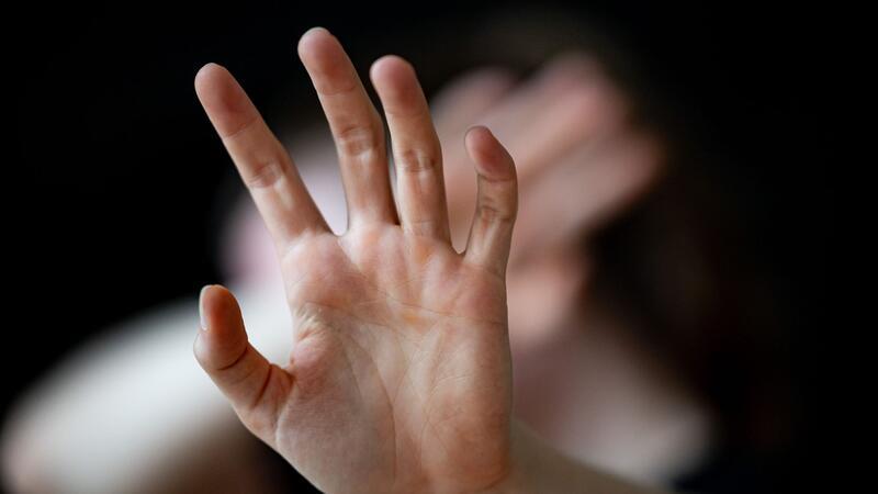 In der Schweiz gilt beim Sex ab sofort „Nein heißt Nein“ Wer sich in der Schweiz über ablehnende Gesten hinwegsetzt, kommt mit dem Gesetz in Konflikt.