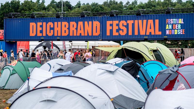 Wichtige Infos für den Besuch beim Deichbrand-Festival Wer übernachten möchte, benötigt ein eigenes Ticket. (Archivfoto)