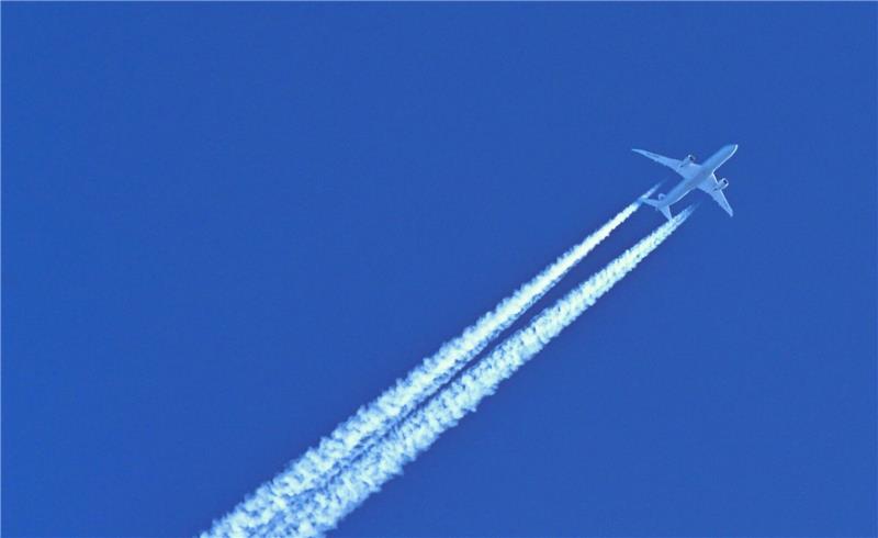 Neujahrsvorsatz „mehr fürs Klima tun”: So kann es klappen Wer was Fliegen verzichtet verbessert seine CO2-Bilanz klar.