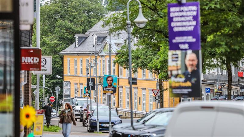 Wahlplakate auf der Adolph-Roemer-Straße.