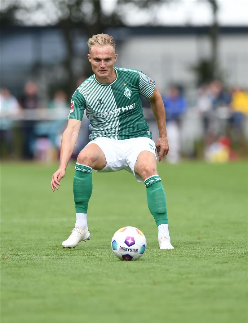 Werder bleibt in zwei Tests bei Racing Straßburg sieglos Werder Bremen bestritt gleich zwei Testspiele gegen Straßburg.