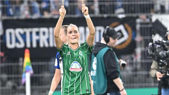 Werder-Spielerin Medina Desic hat sich öffentlich für diese Plakataktion nach dem Derby gegen den HSV entschuldigt.