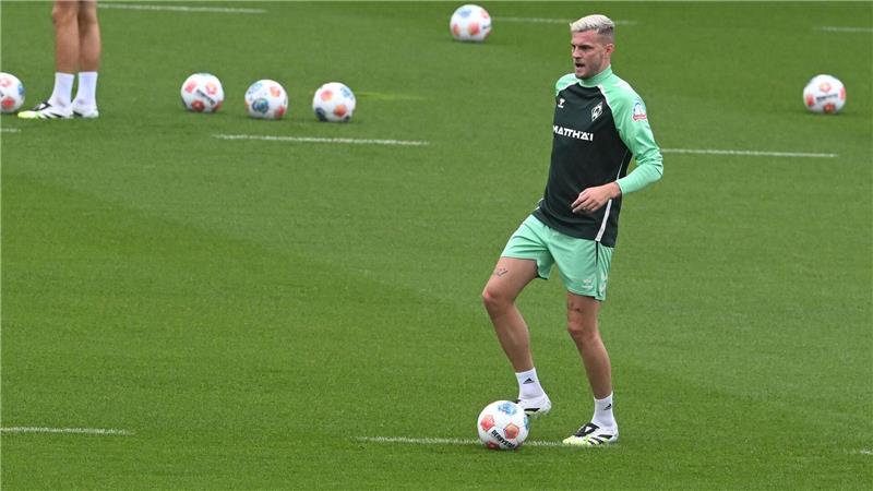Wade verletzt: Werder-Stürmer Ducksch fällt wochenlang aus Werder-Stürmer Marvin Ducksch hat sich beim Trainingsauftakt verletzt.