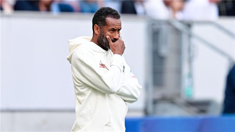 Gerettet, aber frustriert: Werder braucht fremde Hilfe Werder-Trainer Daniel Thioune.