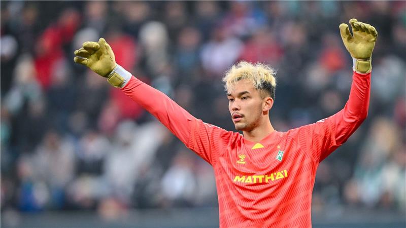 Werder hofft auf einen Einsatz von Torwart Mio Backhaus gegen Hoffenheim.