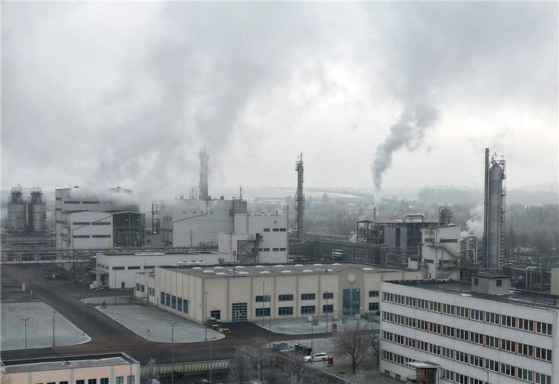 Chemieproduktion stabilisiert sich - „Talsohle erreicht” Werksanlagen stehen im Chemie- und Industriepark Zeitz.