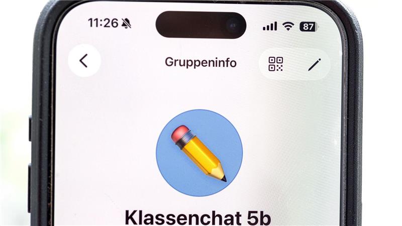 Ethikrat gegen pauschales Mindestalter bei sozialen Medien WhatsApp-Gruppen werden häufig für die Kommunikation im Schulalltag genutzt. (Illustration)
