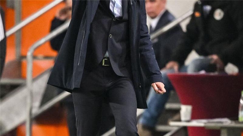 Gladbach verliert: Aber Kleindienst trifft vor DFB-Debüt Wichtiger Sieg für Augsburg und Trainer Jess Thorup.