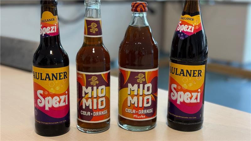 Paulaner und Berentzen streiten um Spezi-Design Wie ähnlich sind die Flaschen? „Schauen Sie es sich selbst an“, rät der Richter.