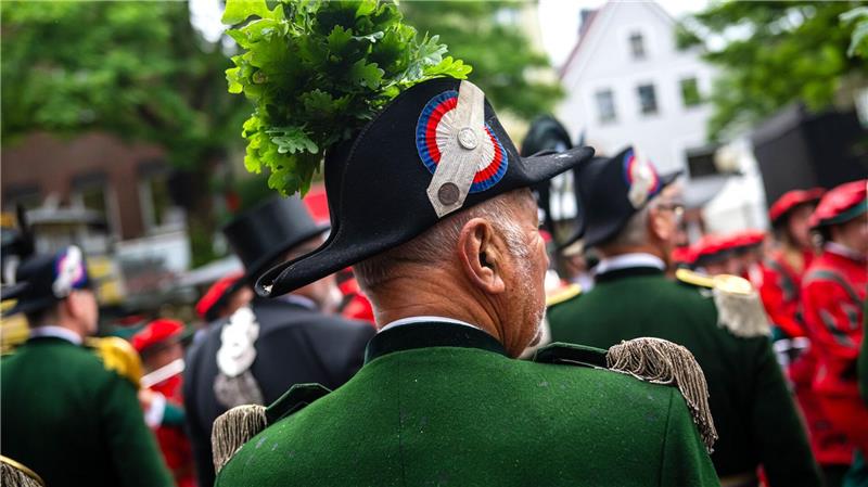 Wie bei Gildefest dürfen auf dem Kinderschützenfest nur männliche Personen schießen. 