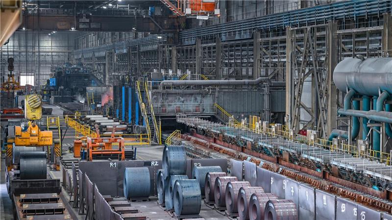 „Stahlgipfel“ beim Bundeskanzler - darum geht es Wie kann die unter Druck geratene Stahlindustrie in Deutschland wieder wettbewerbsfähiger werden? Darüber wollen Politik und Wirtschaft bei einem Stahlgipfel im Kanzleramt sprechen. (Archivbild)