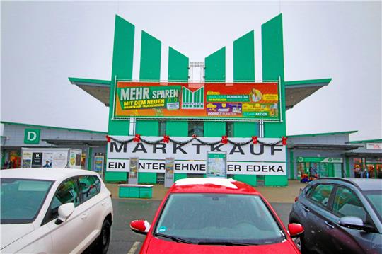 Wie lange darf der Marktkauf im Gebäude bleiben? Mieter und Vermieter verhandeln um ein weiteres Jahr. Foto: Epping