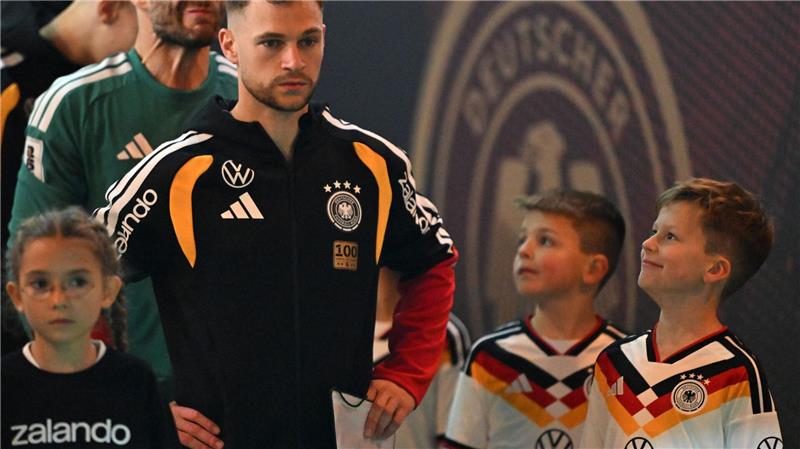 Monstergrätsche, Torvorlage: Kimmich ist schon im WM-Modus Wie wichtig Kimmich als Anführer fürs deutsche Team ist, wurde gegen die Slowakei deutlich.