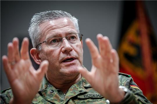 Wie wird im Verteidigungsfall vorgegangen? Um diese Frage zu klären, wird laut Generalleutnant André Bodemann ein neuer Operationsplan Deutschland (OPLAN) erstellt.