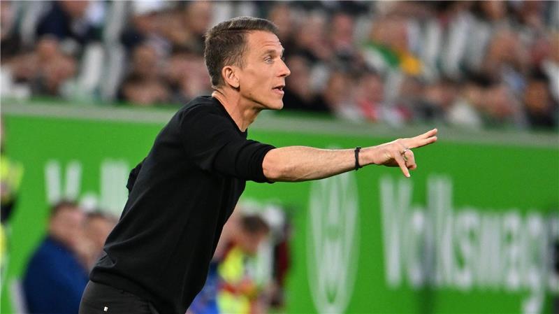 Trainer weg, Sportchef darf bleiben: Wer folgt in Wolfsburg? Wieder Interimstrainer in Wolfsburg: U19-Coach Daniel Bauer.