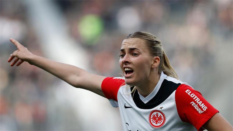 Wieder einmal nicht in der Königsklasse: Eintracht Frankfurt und Spielführerin Laura Freigang. (Archivbild)
