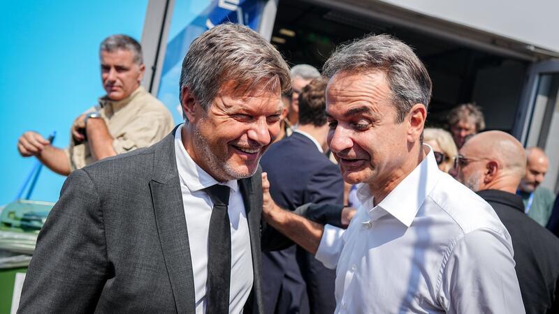Habecks Charmeoffensive in Griechenland - Spitze gegen Merz Wieder freundschaftliche Töne zwischen Deutschland und Griechenland