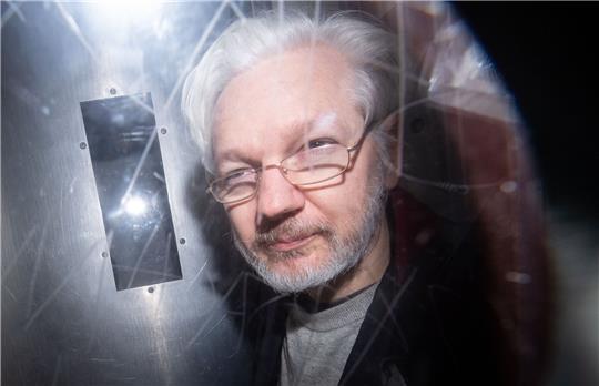 Wikileaks-Gründer Julian Assange sitzt seit April 2019 in einem britischen Gefängnis.