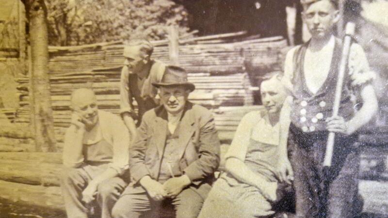 Wilhelm Söffge im Kreis seiner Familie. Zur Verfügung gestellt vom Urenkel, Gunnar Söffge.