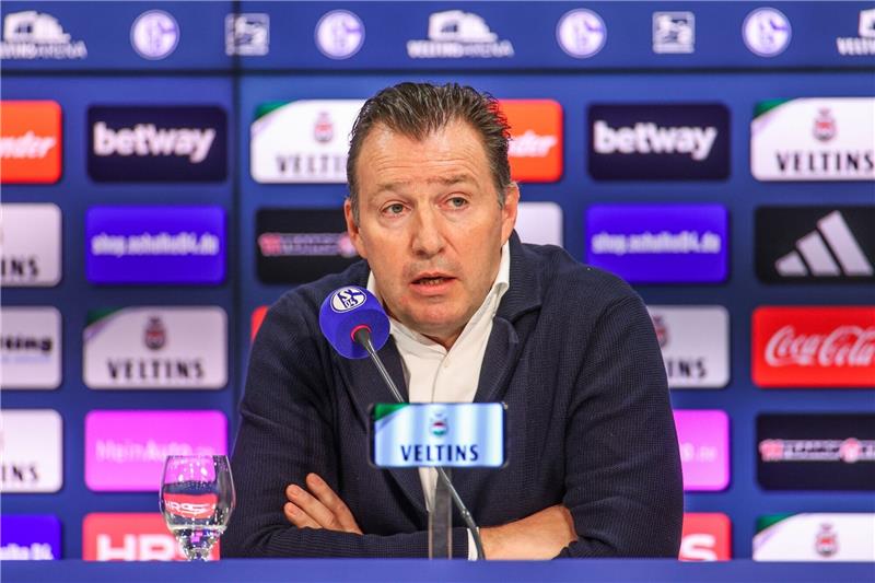 Mit Wilmots geht Schalkes Blick wieder nach oben Will Schalke auf die Erfolgsspur führen: Marc Wilmots.