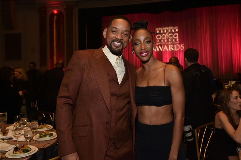 Will Smith nach Oscar-Ohrfeige wieder bei Preis-Gala Will Smith und Charmaine Bingwa bei der Verleihung der African-American Film Critics Association Awards in Beverly Hills.