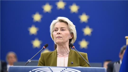 Will den Mitgliedsländern Vorschläge für Sanktionen gegen extremistischen Minister und gegen gewalttätige Siedler unterbreiten: EU-Kommissionspräsidentin Ursula von der Leyen.