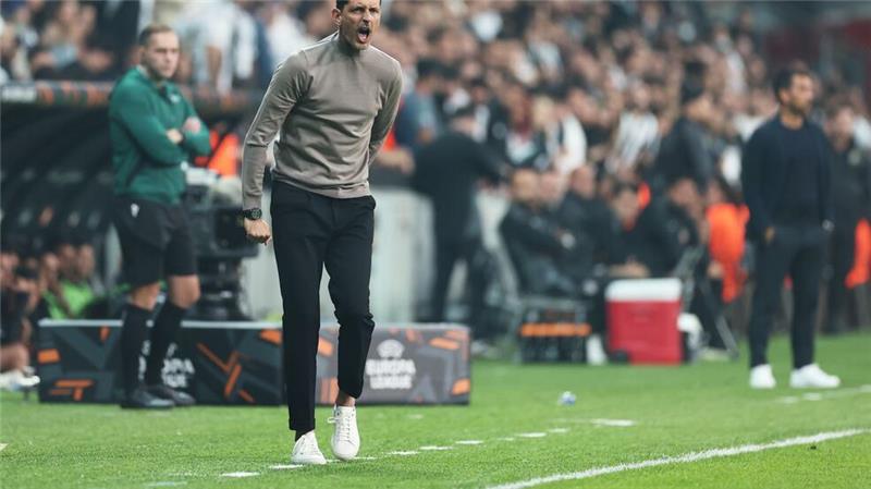 Will sein Team auch gegen die Bayern nach vorn treiben: Eintracht-Trainer Dino Toppmöller.