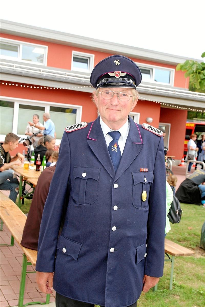 Gerätehaus-Neubau der Feuerwehr Döhren eingeweiht Willi Debbertin