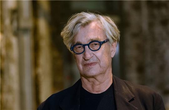Wim Wenders ist mit dem Deutschen Dokumentarfilmpreis ausgezeichnet worden.