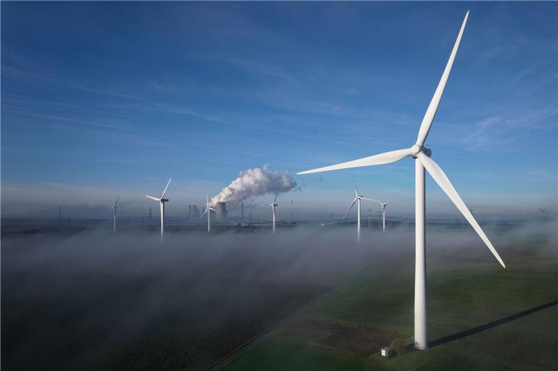 Krise treibt Energiewende an - Klimaziele weit entfernt Windenergie, Solarstrom ... Die Energiekrise könnte laut der Internationalen Energieagentur eine Chance für die Energiewende darstellen.