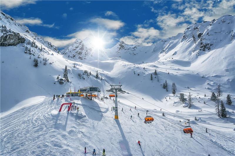 Skifahren in Österreich wird erneut deutlich teurer Winterurlaub in Österreich wird in der kommenden Saison erneut deutlich teurer.