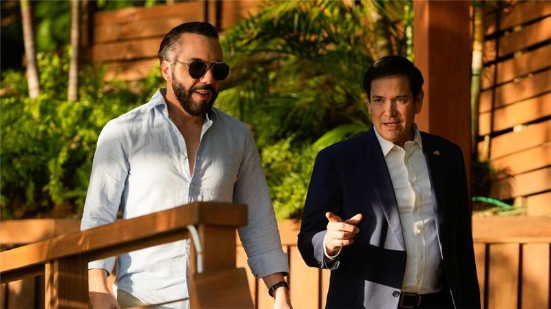 El Salvador nimmt Straftäter aus USA in Mega-Gefängnis auf „Wir haben den Vereinigten Staaten von Amerika die Möglichkeit angeboten, einen Teil ihres Gefängnissystems auszulagern“, sagte Bukele.
