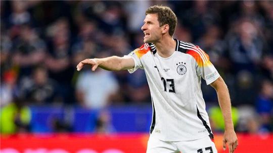 „Wir haben drei Punkte geholt, dürfen uns freuen. Aber dann geht es natürlich im nächsten Spiel weiter. Rückschläge kommen schneller als man denkt“, sagt Thomas Müller.