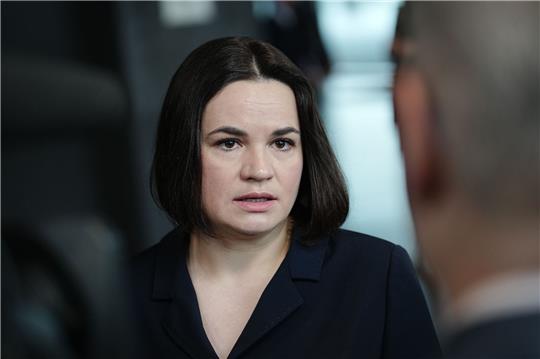 «Wir haben einen langen Weg vor uns. Aber jeder kleine Schritt bringt unseren Sieg näher», sagt die Oppositionsführerin Swetlana Tichanowskaja.
