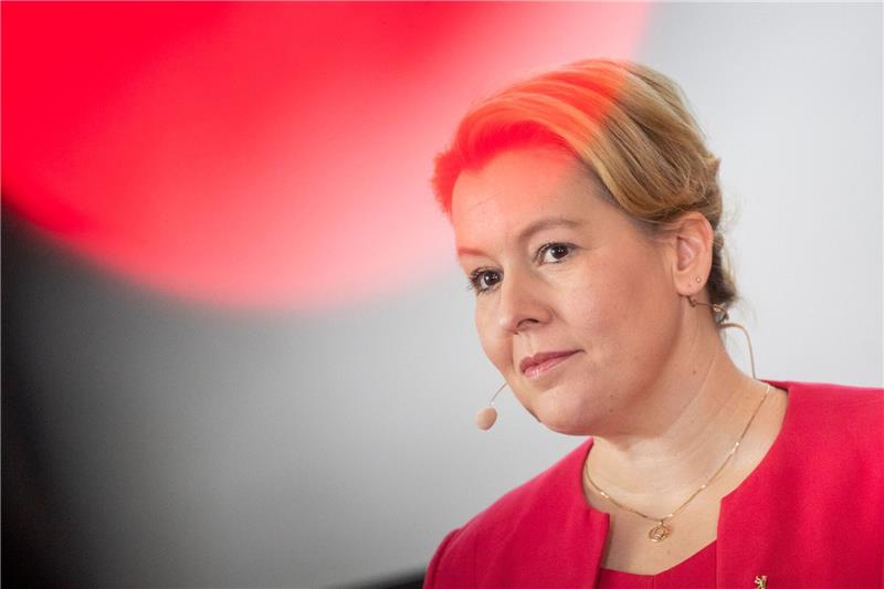 Silvester-Krawalle: Giffey plant Gipfel gegen Jugendgewalt «Wir haben in vielen Städten in Deutschland diese Lage»: Franziska Giffey.