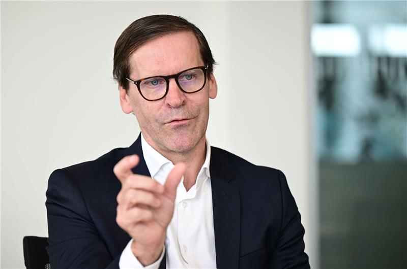 Curevac: Entscheidung im Patentstreit erwartet «Wir haben noch kein kommerzielles marktzugelassenes Produkt. Das erklärt den Großteil unserer Verluste»: Alexander Zehnder.