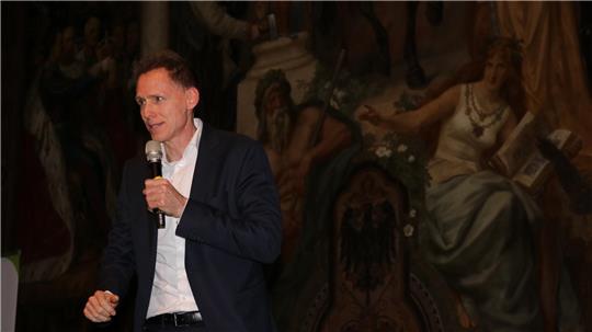 "Wir müssen uns immer wieder Reize setzen." Der ehemalige Zehnkämpfer und Olympia-Silbermedaillen-Gewinner Frank Busemann spricht in der Kaiserpfalz in Goslar auf Einladung des Allgemeinen Arbeitgeberverbandes Harz über Motivation.