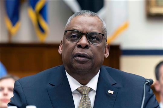 «Wir nehmen die Sache sehr, sehr ernst», sagt US-Verteidigungsminister Lloyd Austin über die Veröffentlichung brisanter US-Informationen zum Krieg in der Ukraine.