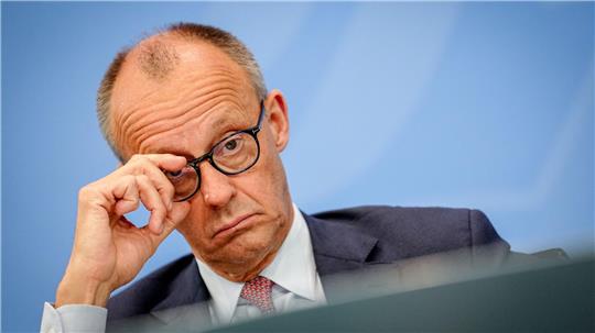 „Wir schauen uns das noch mal an“, sagte der Kanzler. 