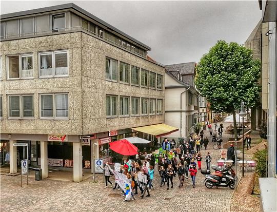 „Wir sind hier, wir sind laut, weil ihr uns die Zukunft klaut“ – Fridays for Future nutzt diese Parole gerne für sich. Doch in Goslar werden diese und andere Sätze nun von den „Montagsspaziergängern“, die gegen die Corona-Maßnahmen demonstrieren, benutzt. Archivfoto: Neumann