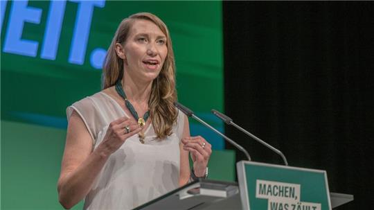 „Wir sind über 130.000 Grüne, so viele wie noch nie“, sagt Emily Büning, die Politische Geschäftsführerin der Partei. (Archivbild)
