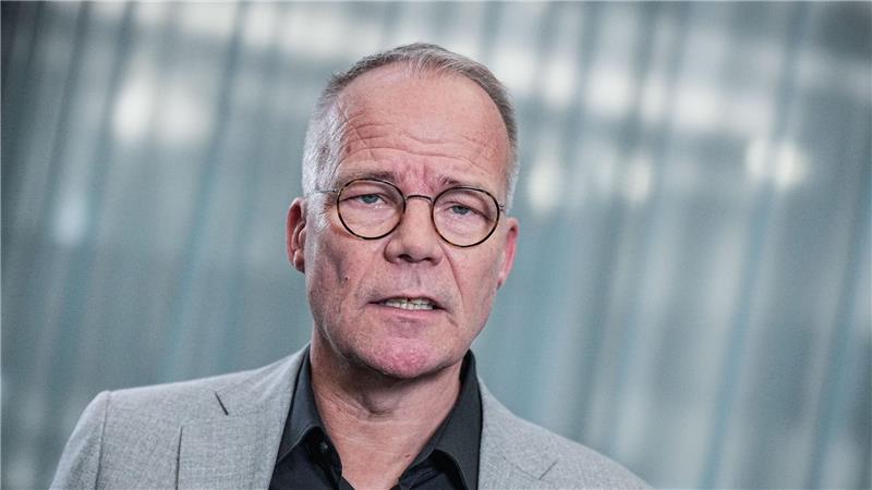 Miersch zu Taurus-Lieferung: Entscheidung gemeinsam treffen „Wir waren ja immer schon auch dagegen“, sagte SPD-Generalsekretär Matthias Miersch zur Debatte über eine Taurus-Lieferung an die Ukraine.
