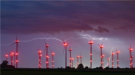 Wird es so, wie in Ostbrandenburg, bald im Vorharz aussehen? Die Debatten um Windparks erreichen eine neue Esakaltionsstufe.