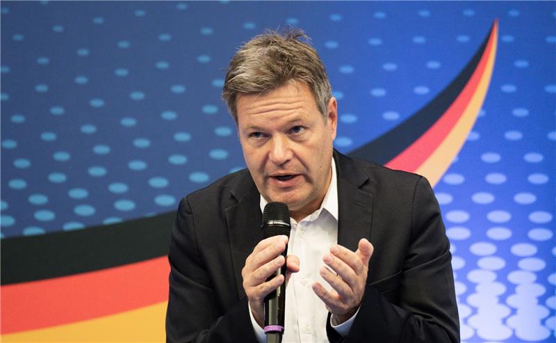 Akute Winterhilfe und „Marshallplan” für die Ukraine Wirtschaftsminister Habeck hat der Ukraine Hilfe für den Winter zugesagt.