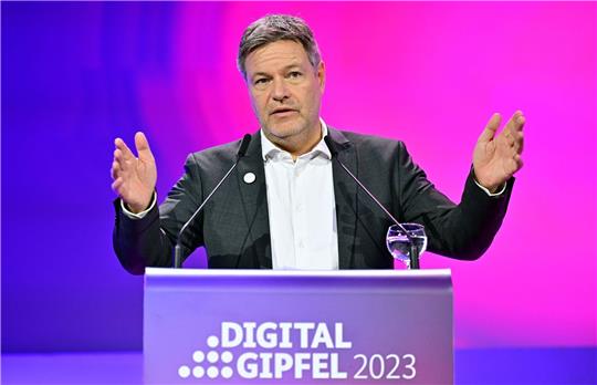 Wirtschaftsminister Robert Habeck beim Digital-Gipfel 2023.